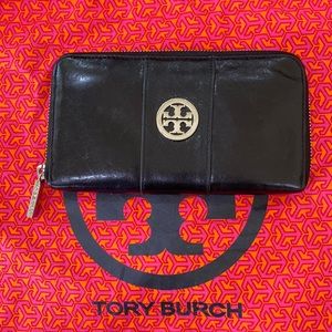 Tory Burch black leather zip around wallet with silver trim